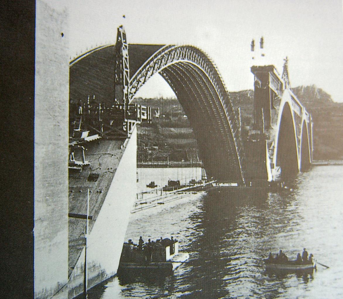 Le pont de Plougastel en réparation