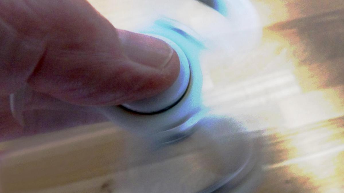 Les secrets du hand spinner dévoilés, comment se déstresser